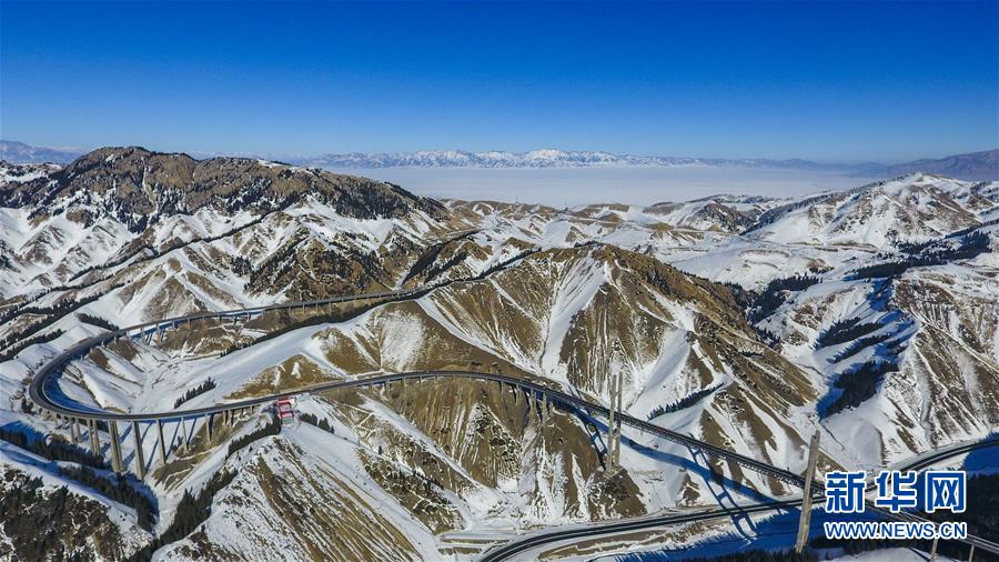 （新华全媒头条·图文互动）（1）旗引天山南北 谱写发展新篇——以习近平同志为核心的党中央关心新疆工作纪实